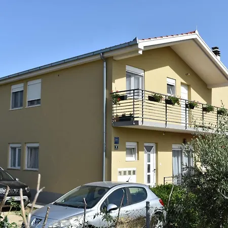 Botic Apartment *