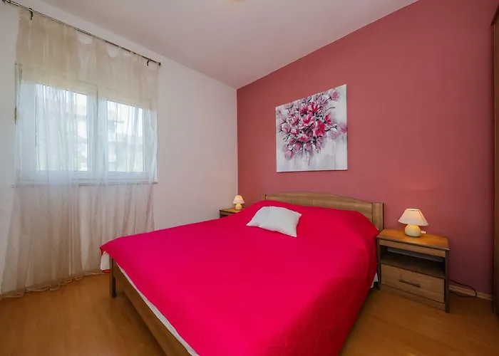 Apartment Botic Kaštela