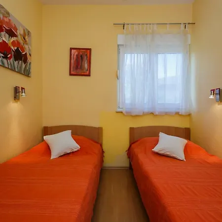 Botic * Kastela